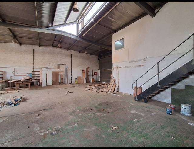 928M² WAREHOUSE TO LET IN DENVER